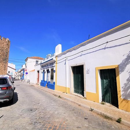 Castle House And Beach سينيس المظهر الخارجي الصورة